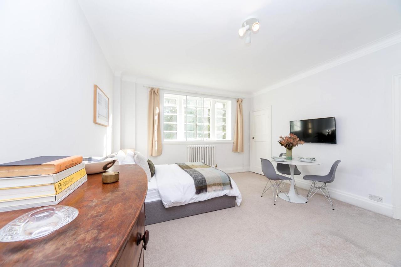 Beautifully Presented Centrally Located Studio Apartment Londra Esterno foto