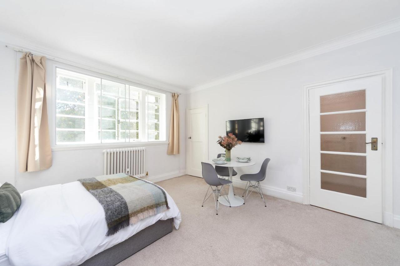 Beautifully Presented Centrally Located Studio Apartment Londra Esterno foto