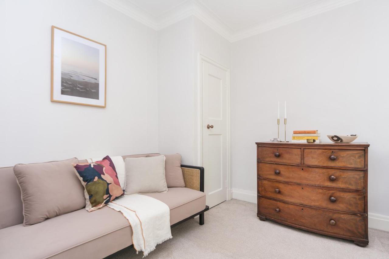 Beautifully Presented Centrally Located Studio Apartment Londra Esterno foto