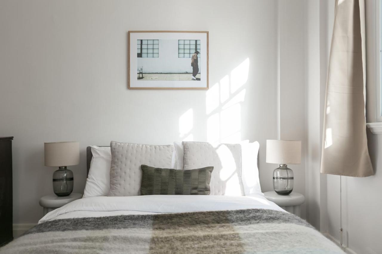 Beautifully Presented Centrally Located Studio Apartment Londra Esterno foto